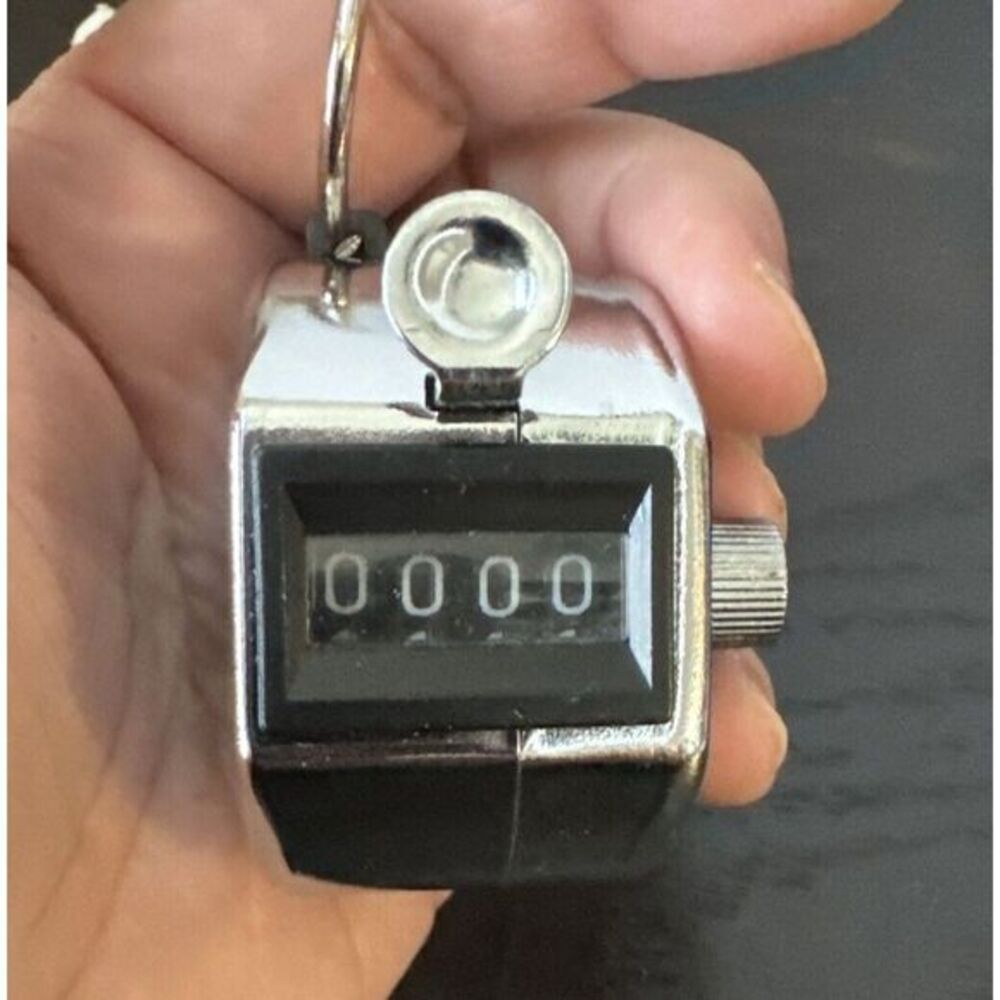 VINTAGE W.T. ROGERS HAND TALLY COUNTER 4 DIGITS, COUNTS 0-9999 WITH ORIGINAL BOX